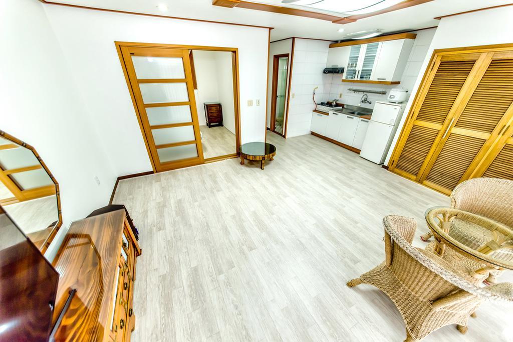 Dongsannara Pension Согвіпо Екстер'єр фото